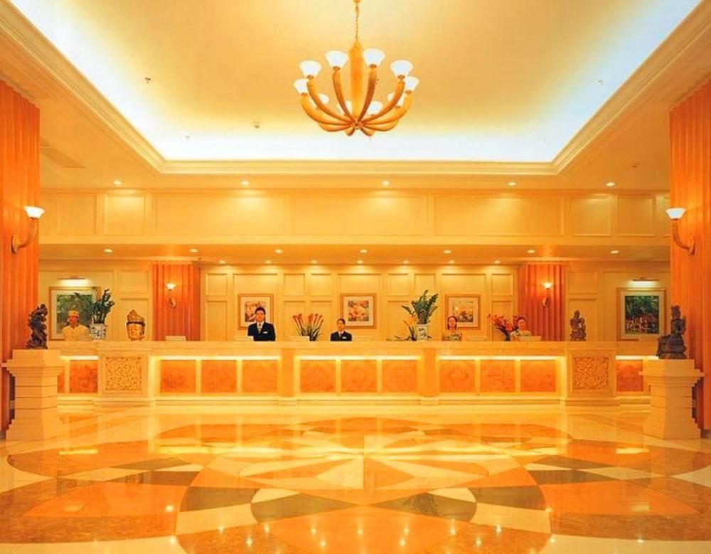 Clifford Golden Lake Hotel Foshan Esterno foto