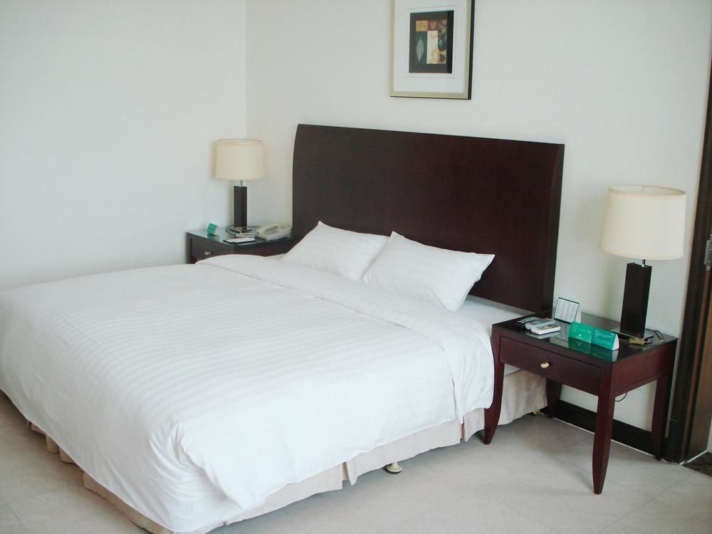Clifford Golden Lake Hotel Foshan Esterno foto