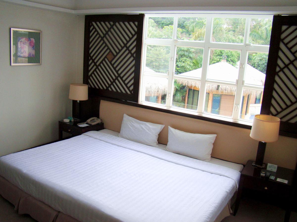 Clifford Golden Lake Hotel Foshan Esterno foto