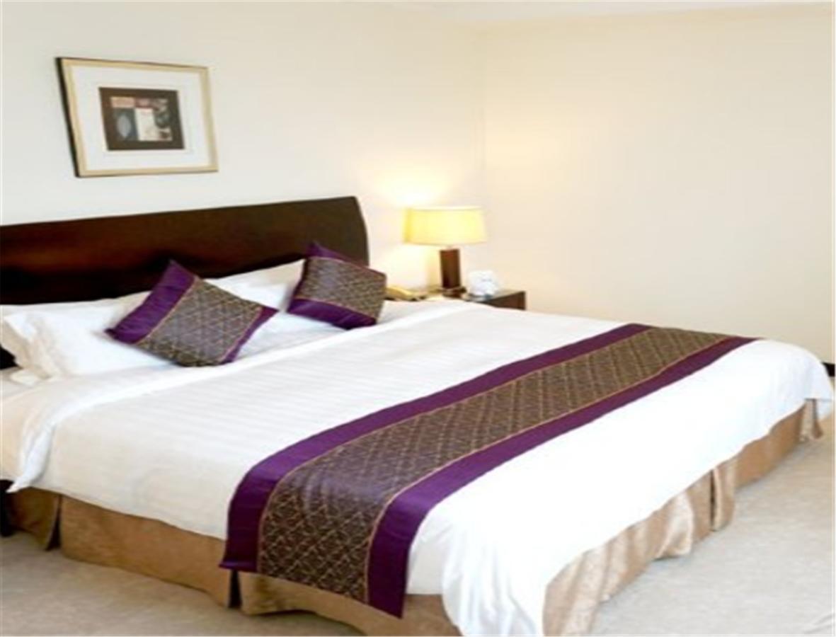 Clifford Golden Lake Hotel Foshan Esterno foto